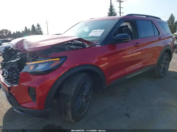 1FMWK8GC4SGA67774 2025 FORD EXPLORER - Image 2
