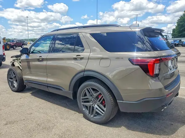 1FMWK8GC4TGB43401 2026 FORD EXPLORER - Image 2