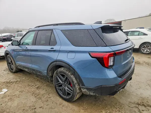 1FMWK8GC5SGA16249 2025 FORD EXPLORER - Image 2