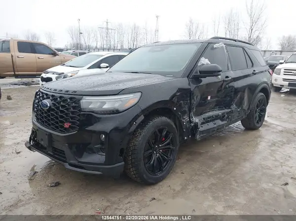 1FMWK8GC5SGC33557 2025 FORD EXPLORER - Image 2