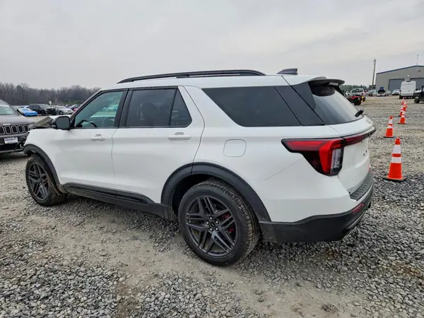 1FMWK8GC6SGB18384 2025 FORD EXPLORER - Image 2