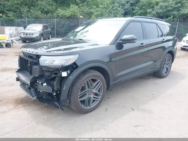 1FMWK8GC6SGB95773 2025 FORD EXPLORER - Image 2