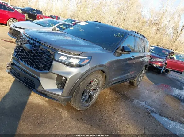 1FMWK8GC8SGA15564 2025 FORD EXPLORER - Image 2