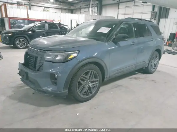 1FMWK8GC9SGA40909 2025 FORD EXPLORER - Image 2