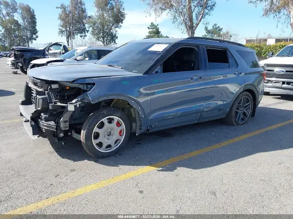 1FMWK8GC9SGA60187 2025 FORD EXPLORER - Image 2