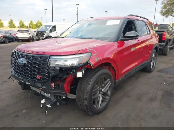 1FMWK8GC9SGB90924 2025 FORD EXPLORER - Image 2