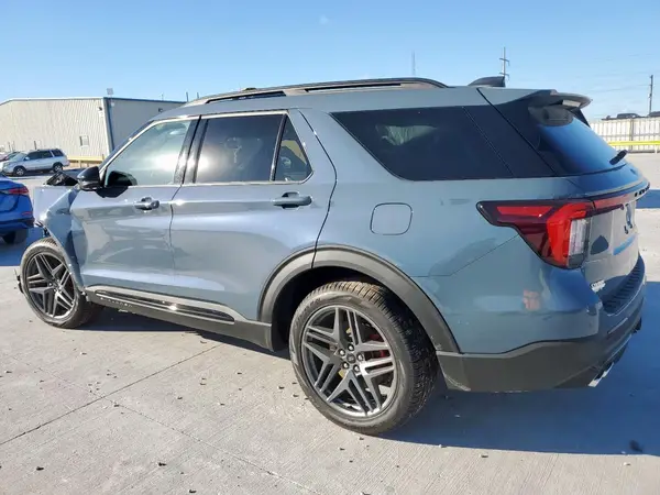 1FMWK8GC9SGC67615 2025 FORD EXPLORER - Image 2