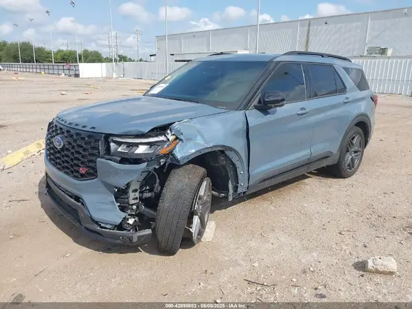 1FMWK8GCXSGB55356 2025 FORD EXPLORER - Image 2