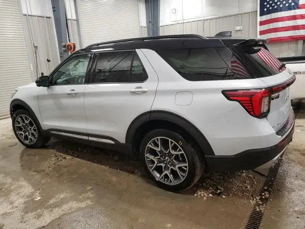 1FMWK8HC1SGC55392 2025 FORD EXPLORER - Image 2