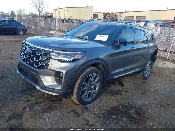 1FMWK8HC1SGC74184 2025 FORD EXPLORER - Image 2