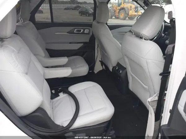 1FMWK8HC3SGC41722 2025 FORD EXPLORER - Image 8