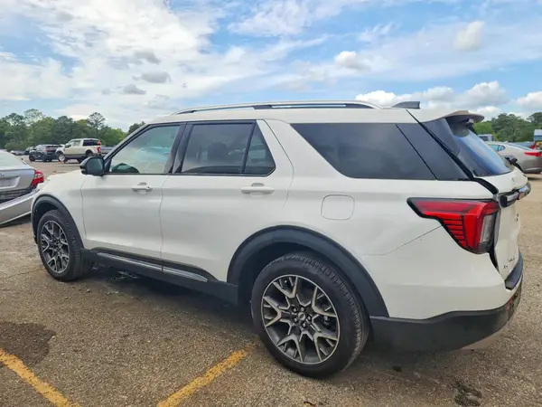 1FMWK8HC5SGC30236 2025 FORD EXPLORER - Image 2