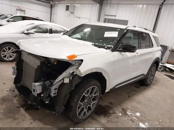 1FMWK8HC8SGB47674 2025 FORD EXPLORER - Image 2