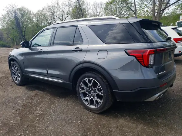 1FMWK8HC8SGB64863 2025 FORD EXPLORER - Image 2