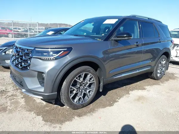 1FMWK8HC9SGC44186 2025 FORD EXPLORER - Image 2