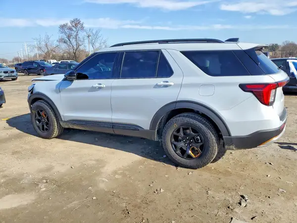 1FMWK8JC2TGA27767 2026 FORD EXPLORER - Image 2