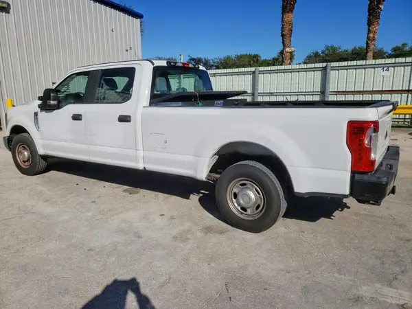 1FT7W2A60JEC09965 2018 FORD F250 - Image 2