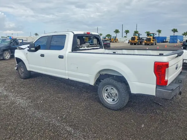 1FT7W2A60JEC73827 2018 FORD F250 - Image 2