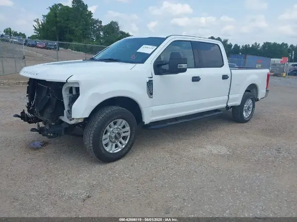 1FT7W2A61HEF19407 2017 FORD F250 - Image 2
