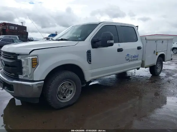1FT7W2A64KEE32821 2019 FORD F250 - Image 2