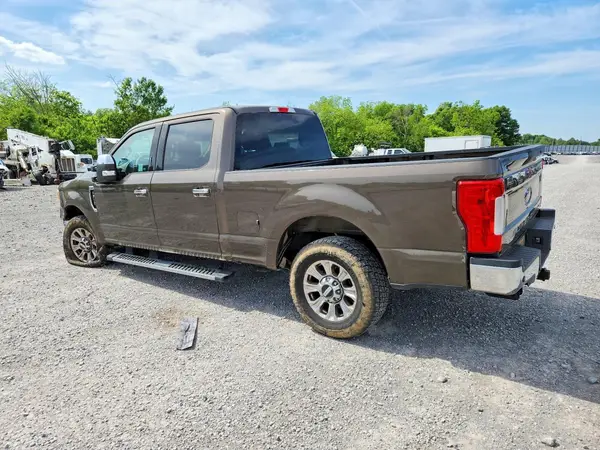 1FT7W2A66HEE83469 2017 FORD F250 - Image 2