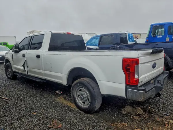 1FT7W2A68JEB16515 2018 FORD F250 - Image 2