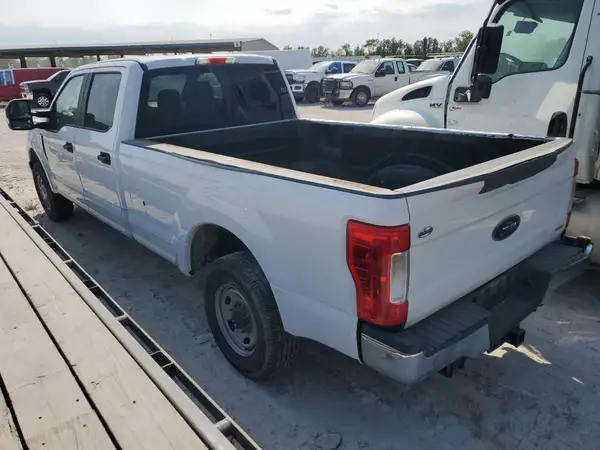 1FT7W2A6XHEE31651 2017 FORD F250 - Image 2