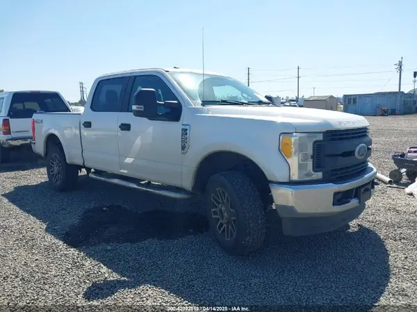 1FT7W2B60HEB13990 2017 FORD F250 - Image 1