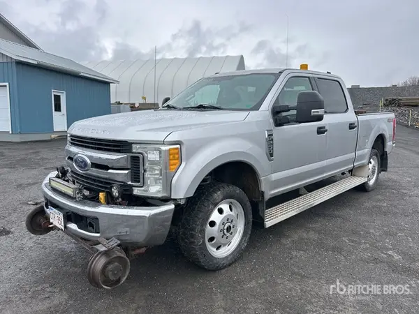 1FT7W2B60HEB25492 2017 FORD F250 - Image 1