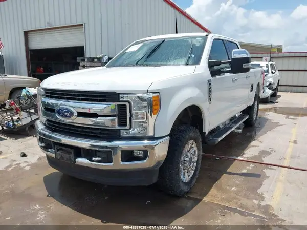 1FT7W2B60HEF36665 2017 FORD F250 - Image 2