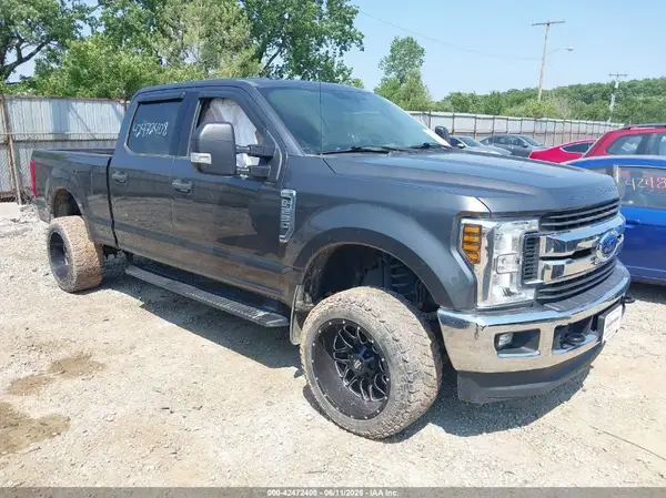 1FT7W2B60JEB63939 2018 FORD F250 - Image 1