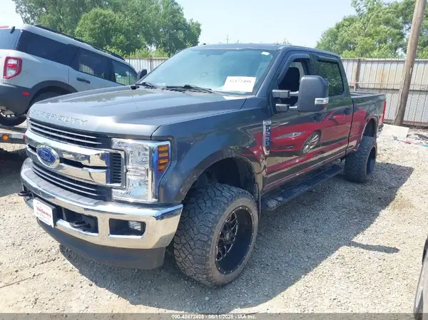 1FT7W2B60JEB63939 2018 FORD F250 - Image 2