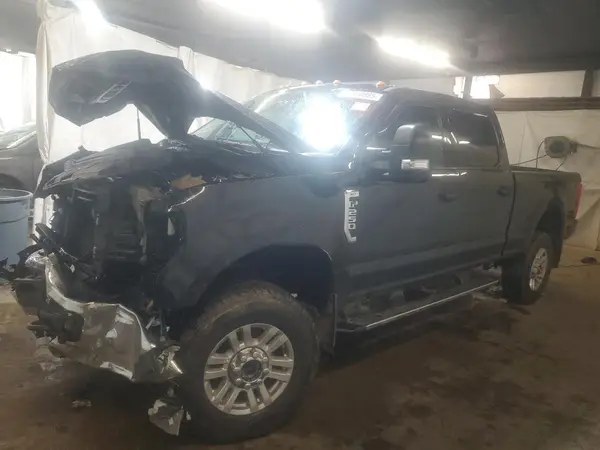 1FT7W2B61HEB32130 2017 FORD F250 - Image 1