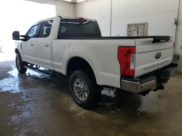 1FT7W2B61HEF07885 2017 FORD F250 - Image 2
