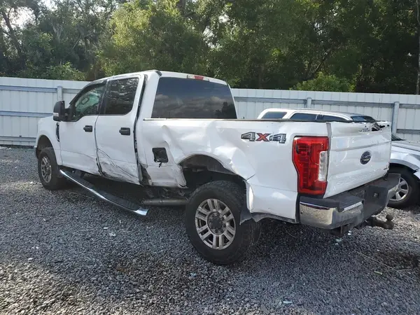 1FT7W2B61JEB31016 2018 FORD F250 - Image 2