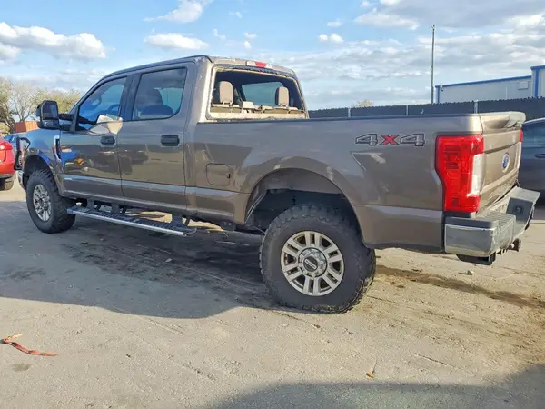 1FT7W2B61JEC25915 2018 FORD F250 - Image 2