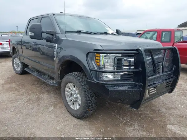 1FT7W2B61JEC99951 2018 FORD F250 - Image 1