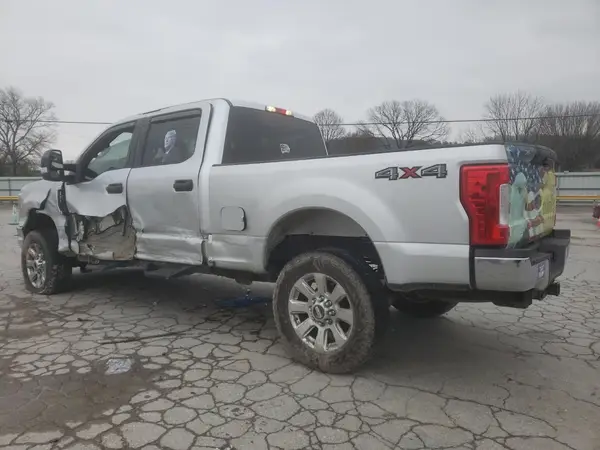 1FT7W2B62JEB39366 2018 FORD F250 - Image 2