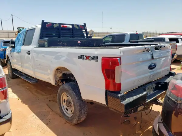 1FT7W2B62KEF58769 2019 FORD F250 - Image 2