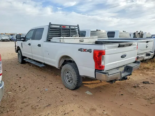 1FT7W2B63JED00260 2018 FORD F250 - Image 2