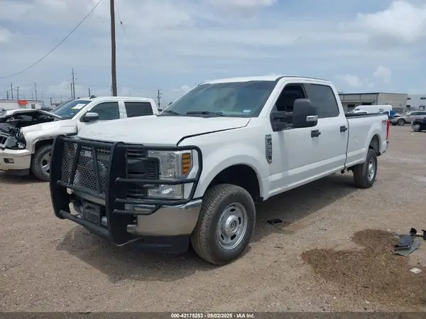 1FT7W2B63KEG23693 2019 FORD F250 - Image 2