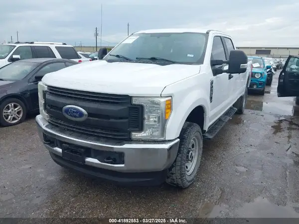 1FT7W2B64HEF13132 2017 FORD F250 - Image 2