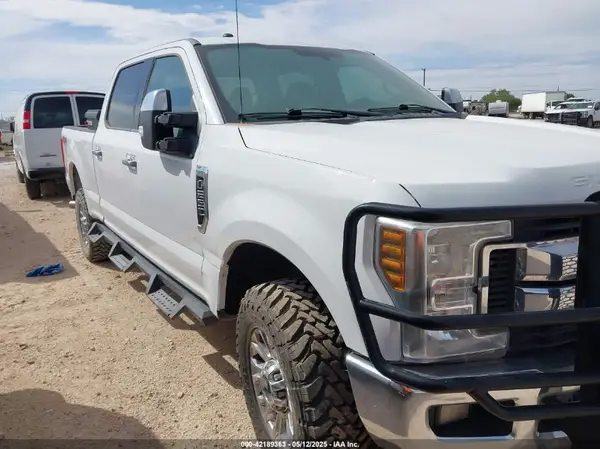 1FT7W2B64JEB71686 2018 FORD F250 - Image 1