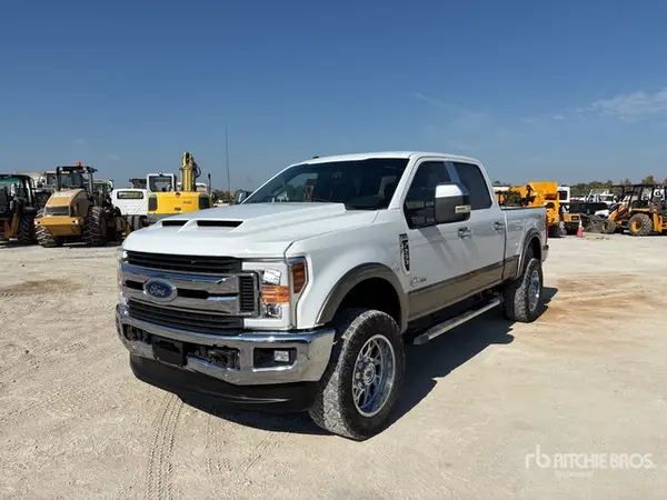 1FT7W2B65HEC64212 2017 FORD F250 - Image 1