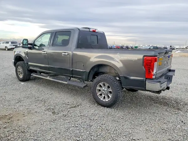 1FT7W2B65HEF14662 2017 FORD F250 - Image 2