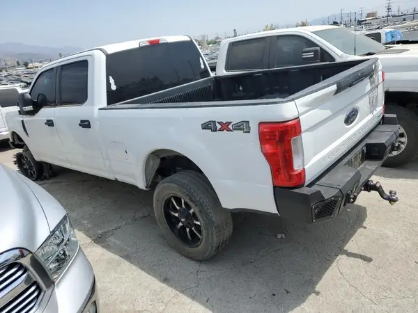 1FT7W2B66HED52699 2017 FORD F250 - Image 2