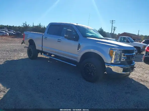 1FT7W2B66HEE98388 2017 FORD F250 - Image 1