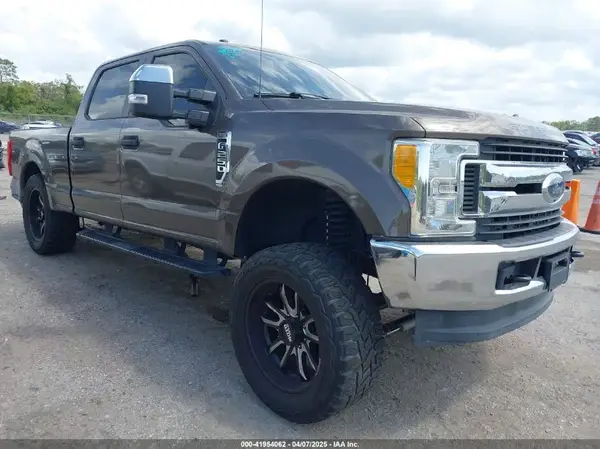 1FT7W2B67HED15516 2017 FORD F250 - Image 1