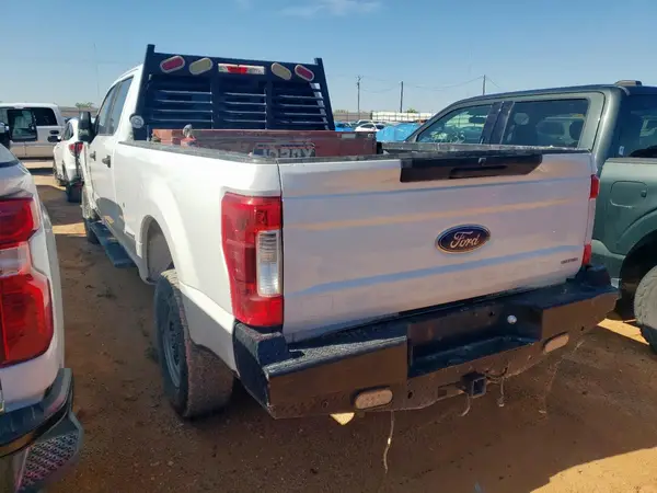 1FT7W2B67KEF58766 2019 FORD F250 - Image 2