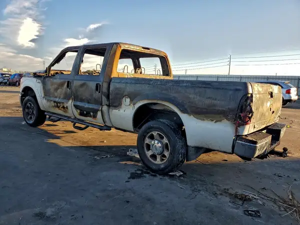 1FT7W2B68GED21257 2016 FORD F250 - Image 2